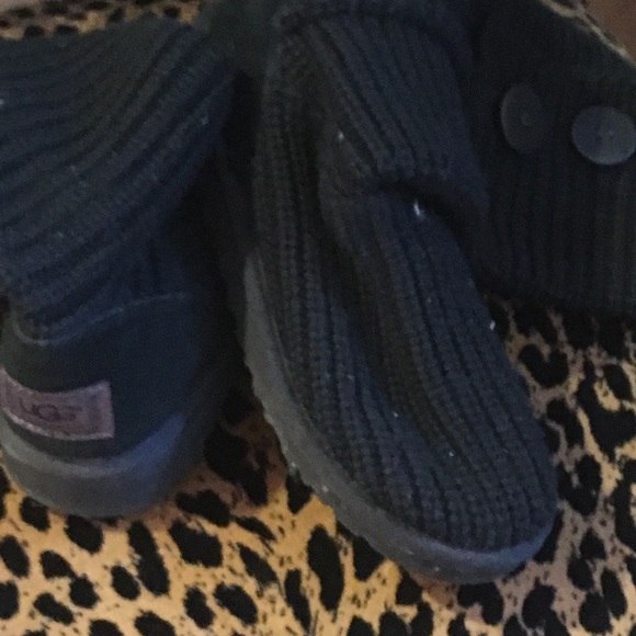 Shoes - Picture 4 of 7